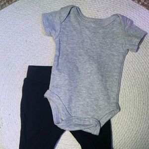 Baby old navy Leggings baby kiss one piece bundle